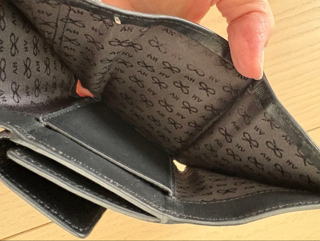 Anya Hindmarch アニヤハインドマーチ アイズ 三つ折り財布