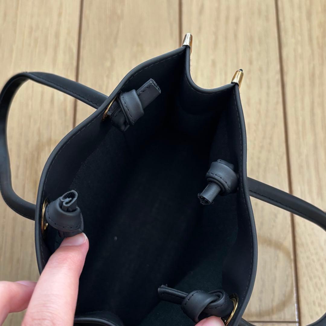 FENDI ブラック ミニバッグ