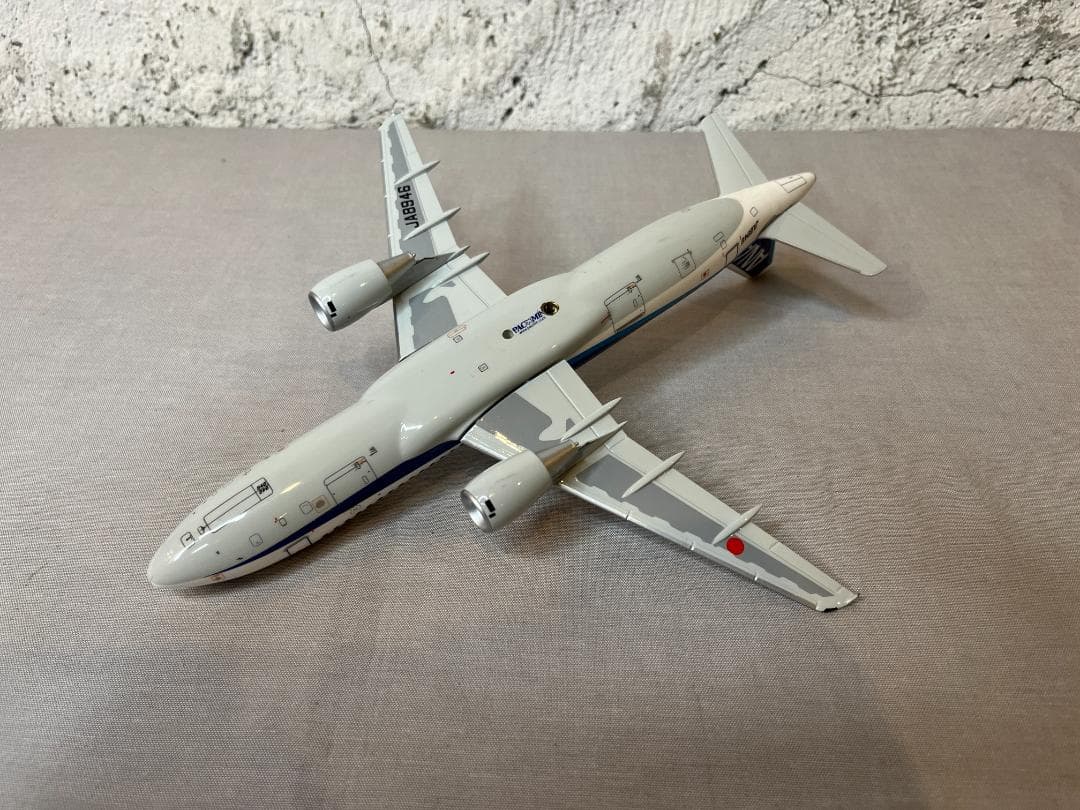 レア　ANA 全日空商事 / AIRBUS A320 JA8946 1:144