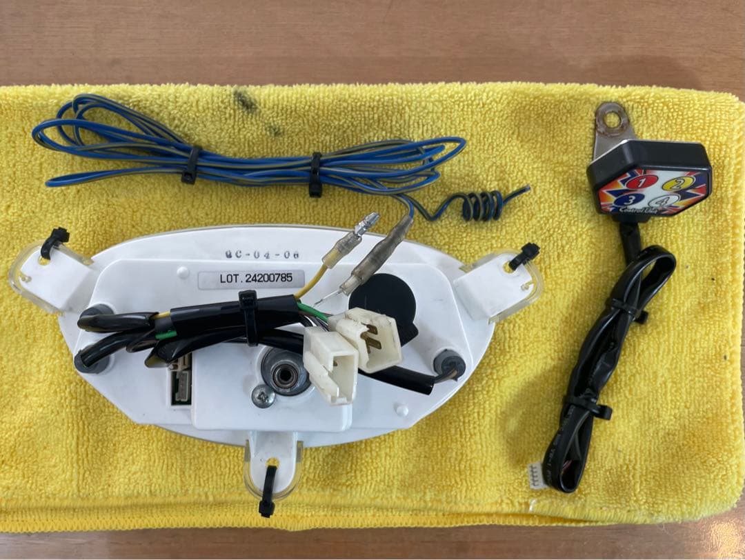 ヤマハ　グランドアクシス100　キタコ　デジタルメーター