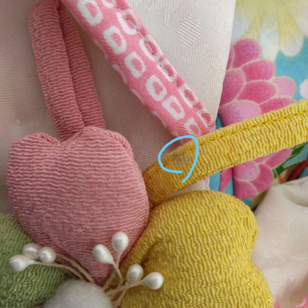 七五三8点①花刺繍被布着②着物③花刺繍襟長襦袢④髪飾り⑤ファー⑥足袋⑦草履⑧巾着