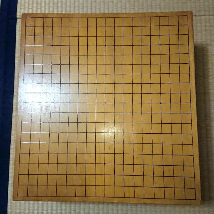 脚付き碁盤(高さ約8cm) 碁石付き(蛤・那智黒石)