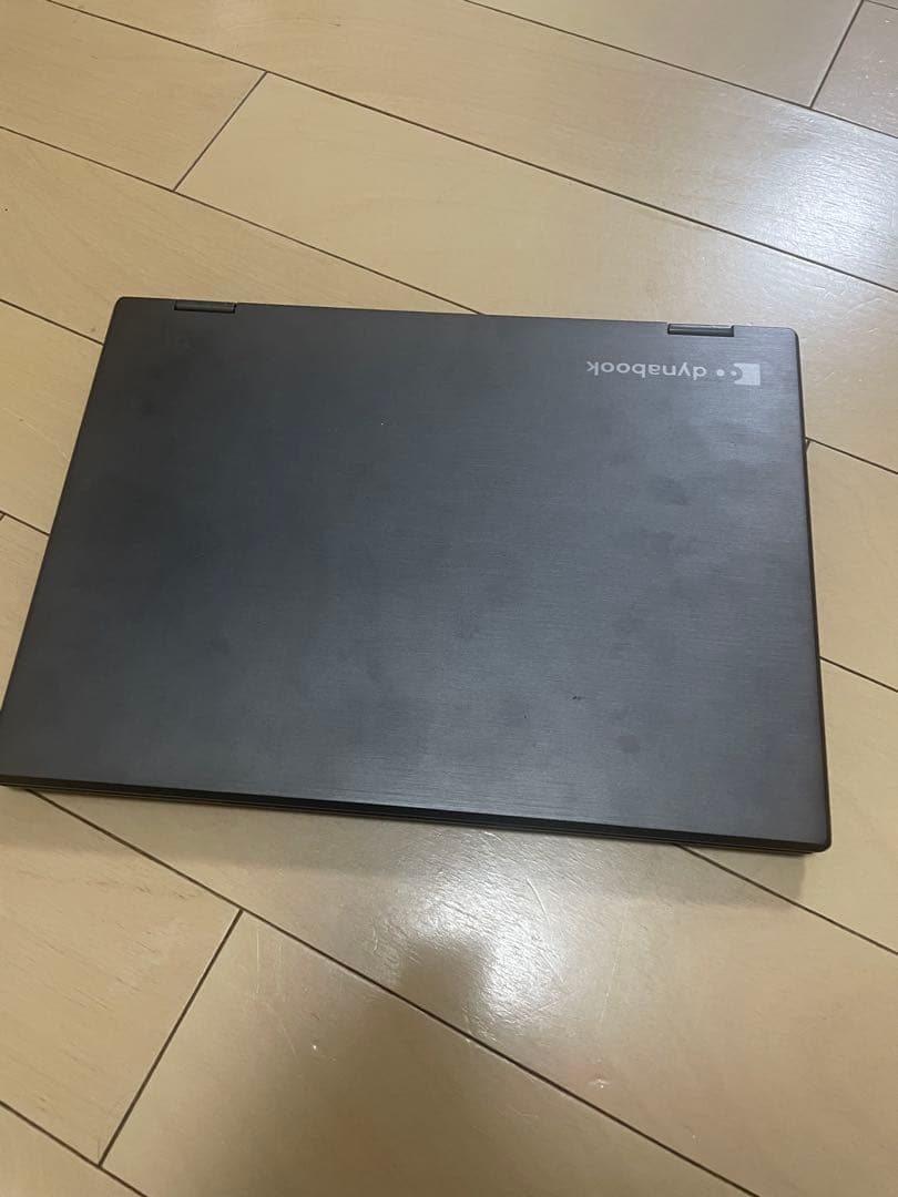 TOSHIBA dynabook V82 PV82BMP-NJA メタリック
