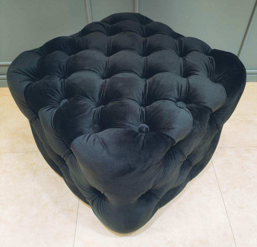 かわいい　スツール　モケット　　アンティーク風　ゴスロリ　ボタン締め