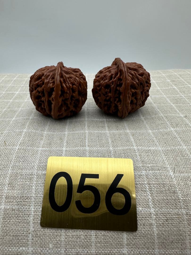 ☆天然☆ 伝統的な文玩核桃（ぶんがんくるみ）の逸品、官帽型の手球ペア 38mm