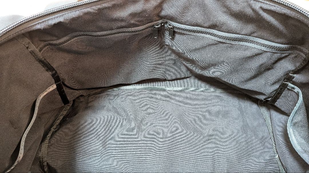 旅行かばん・小分けバッグ DEFY BAGS The Rover Backpack