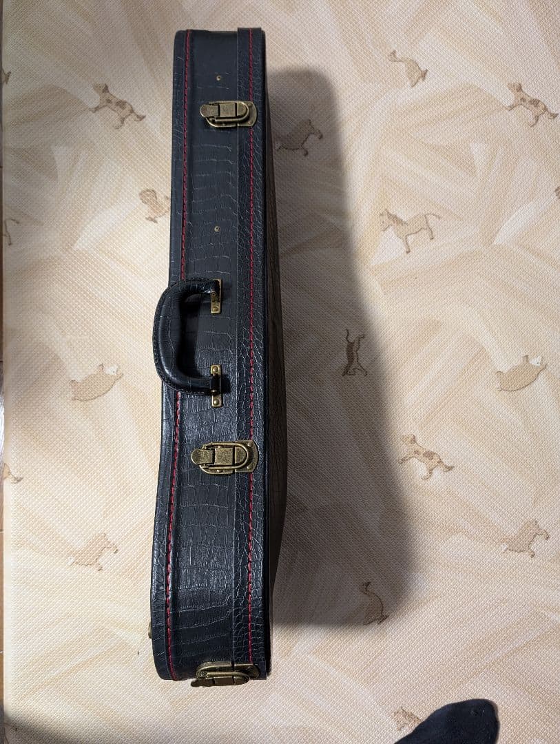 【新品】クロコダイル模様押し革製、木製バイオリンケース