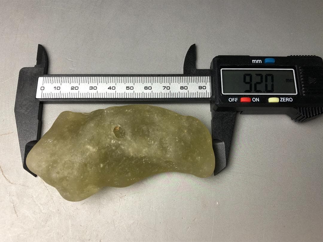 リビアンデザートグラス・リビアングラス 隕石　重さ103g