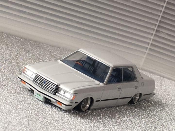ミニカー　1/64 トミカ リミテッド　クラウン　改造