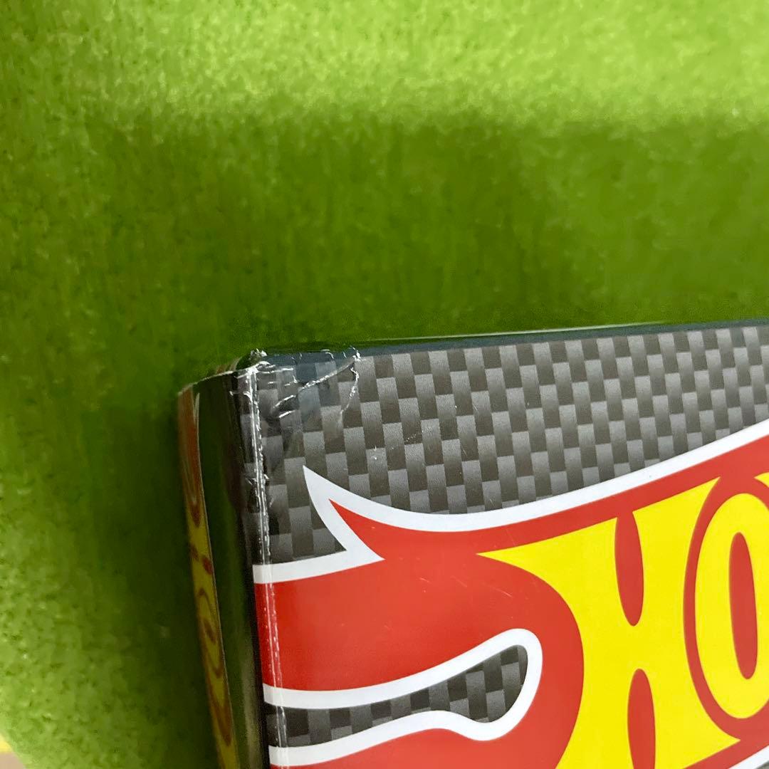 ホットウィール プレミアム ディスプレイケース　新品　未開封　ミニカー付き