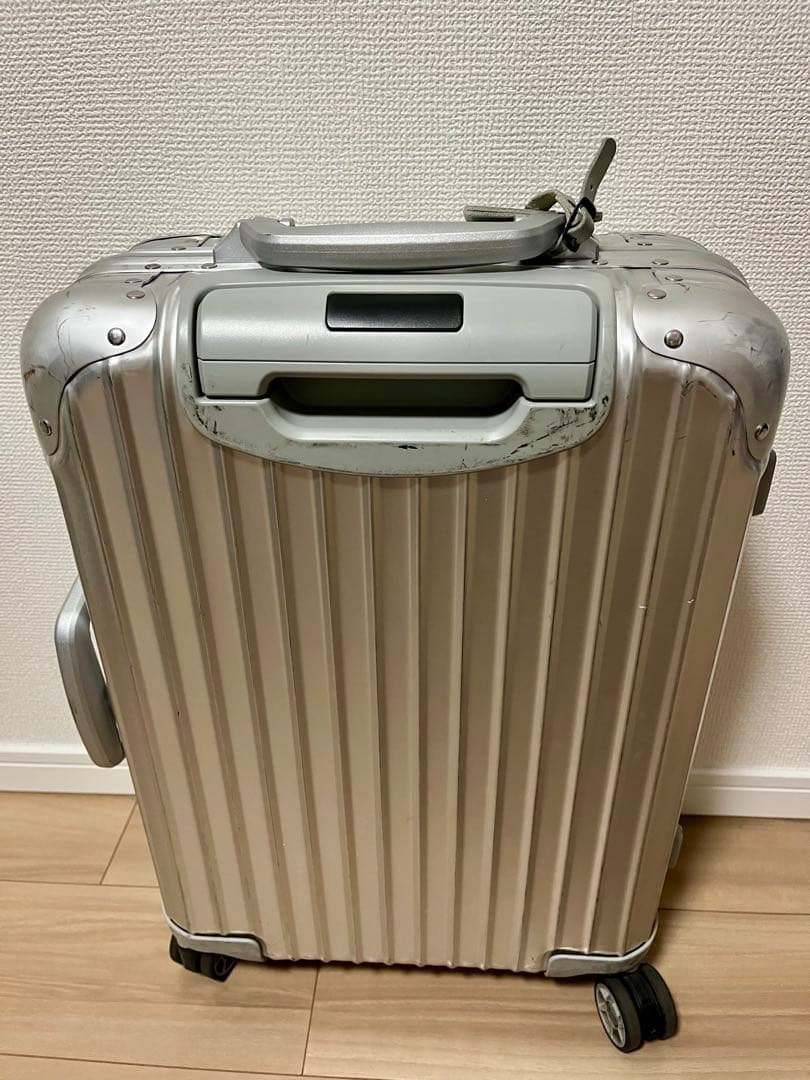 リモワ RIMOWA トパーズ キャビン マルチホイール 32L 4輪 シルバー
