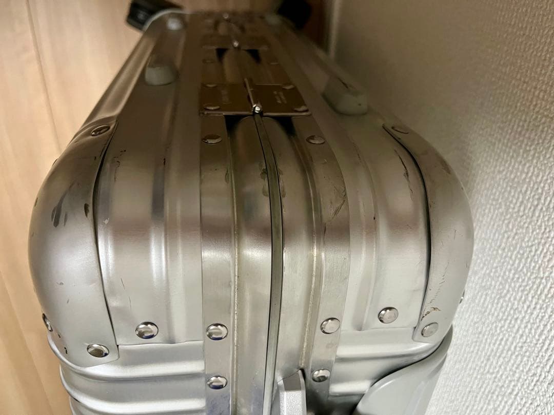 リモワ RIMOWA トパーズ キャビン マルチホイール 32L 4輪 シルバー