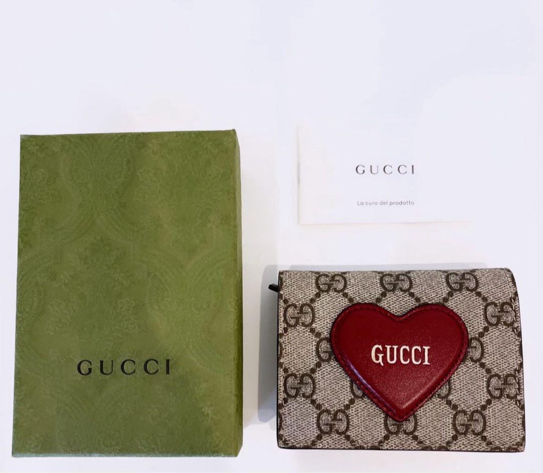 ネイリスト　GUCCI グッチ 二つ折り財布 ハート型モチーフ GG柄