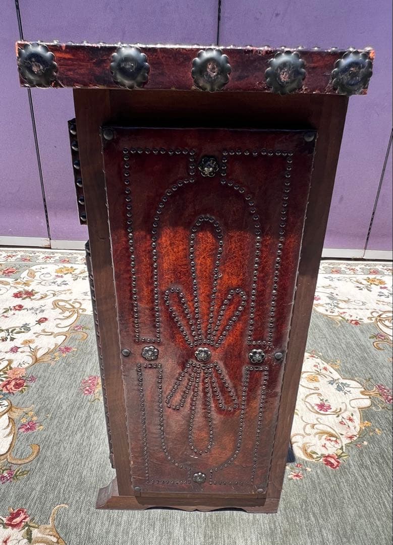 手描きの紋章付き木製タンスピールモーベル アルテサニア 作ったで スペイン