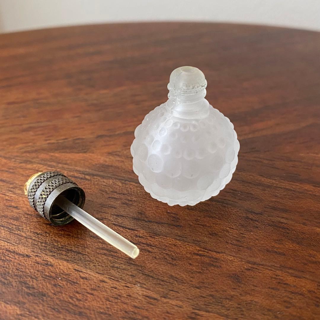 フランス製 ヴィンテージ リモージュボックス 香水瓶入り 手描き 花柄 金彩