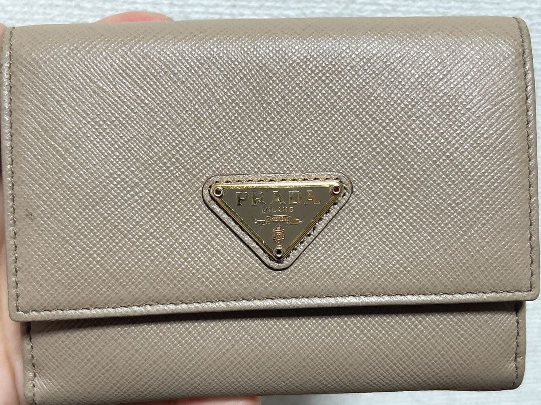 PRADA 二つ折り財布 ベージュ サフィアーノレザー