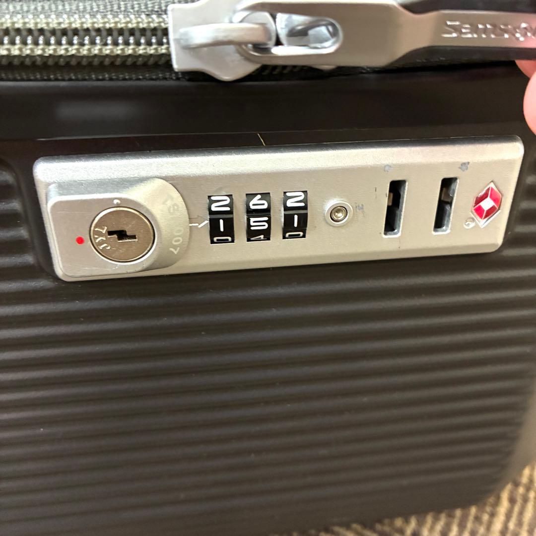 美品 サムソナイト スーツケース アーク スピナー69 74L 黒 ブラック