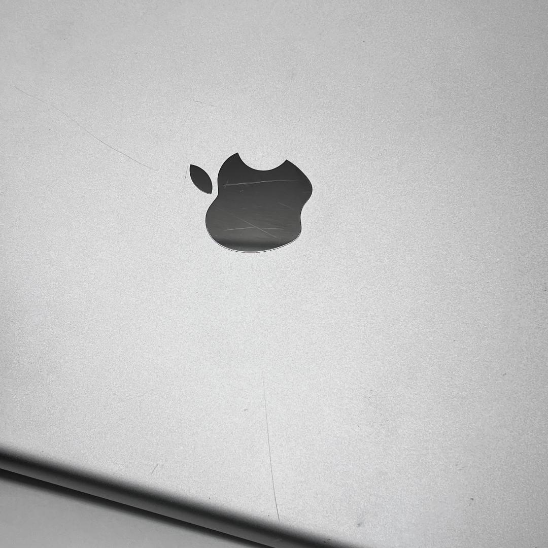 iPad 第6世代 32GB スペースグレイ Wi-Fi+Cellular