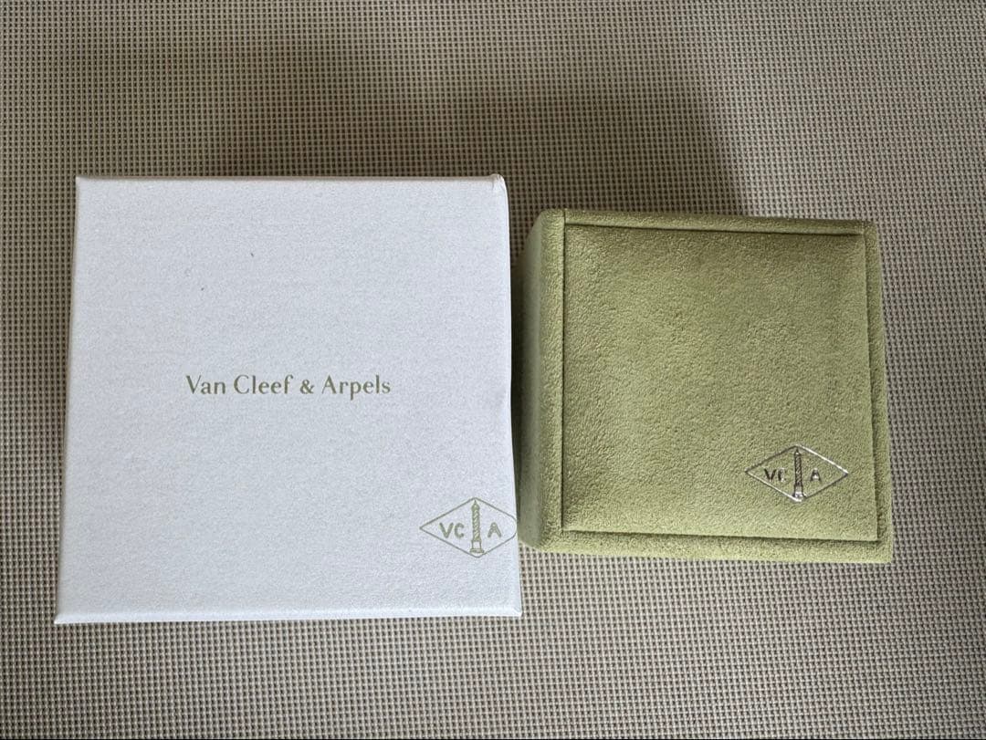 VanCleef & Arpels ヴァンクリ ペルレ スモール ローズゴールド