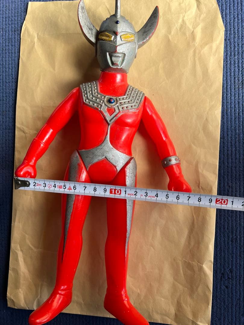 ウルトラマンタロウ　フィギュア