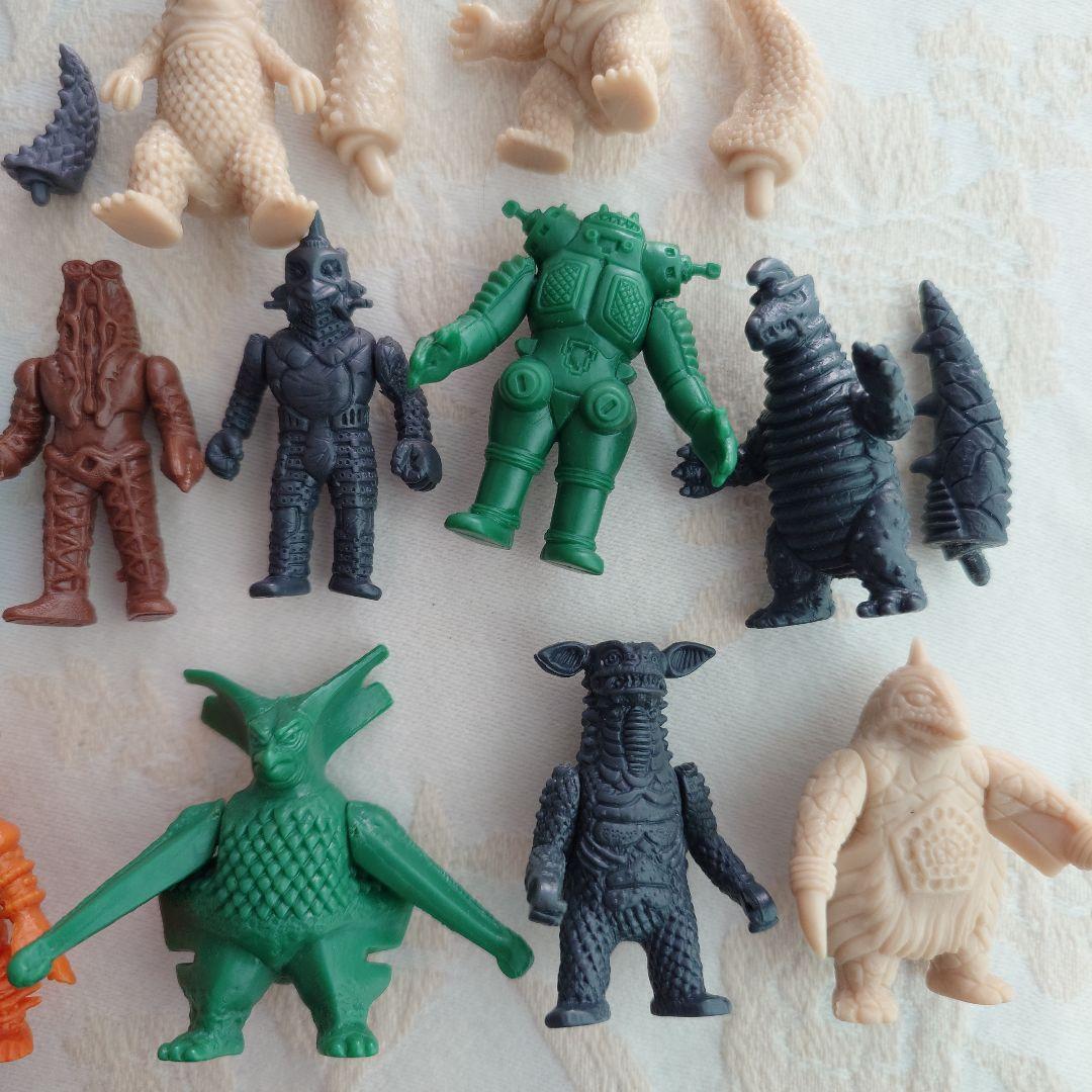 ウルトラマン大図鑑　怪獣大百科　消しゴム