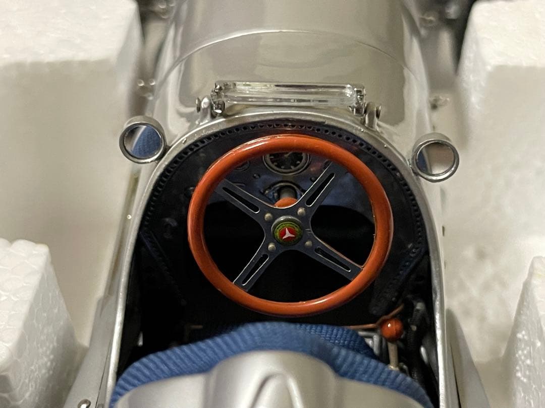 価格変更1/18 CMCメルセデス・ベンツ W125 1937年 未展示品