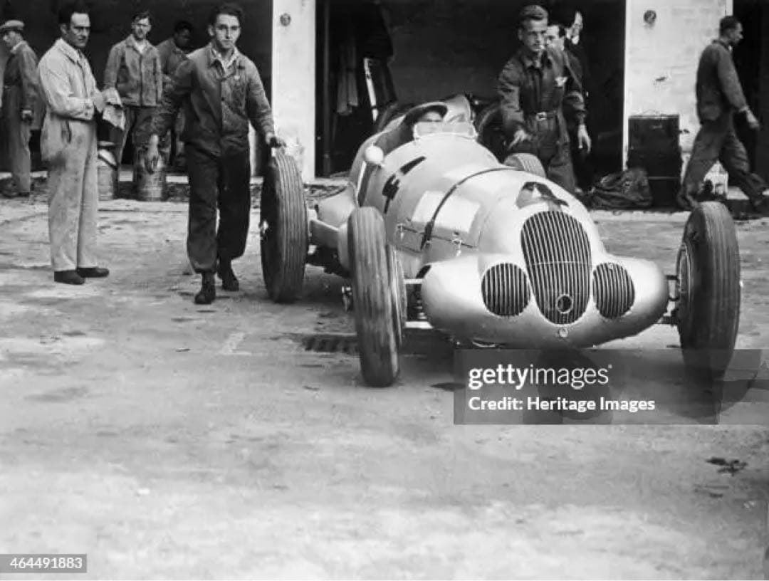 価格変更1/18 CMCメルセデス・ベンツ W125 1937年 未展示品