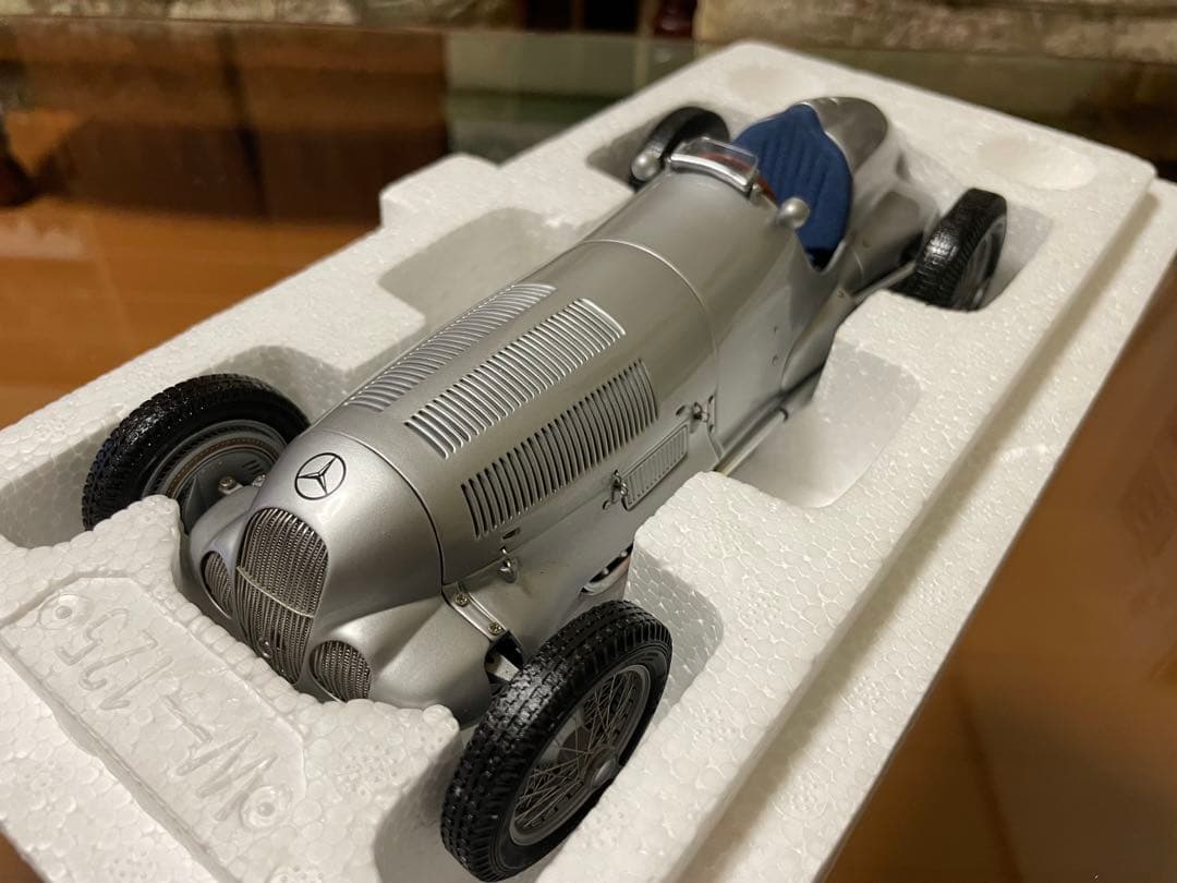 価格変更1/18 CMCメルセデス・ベンツ W125 1937年 未展示品