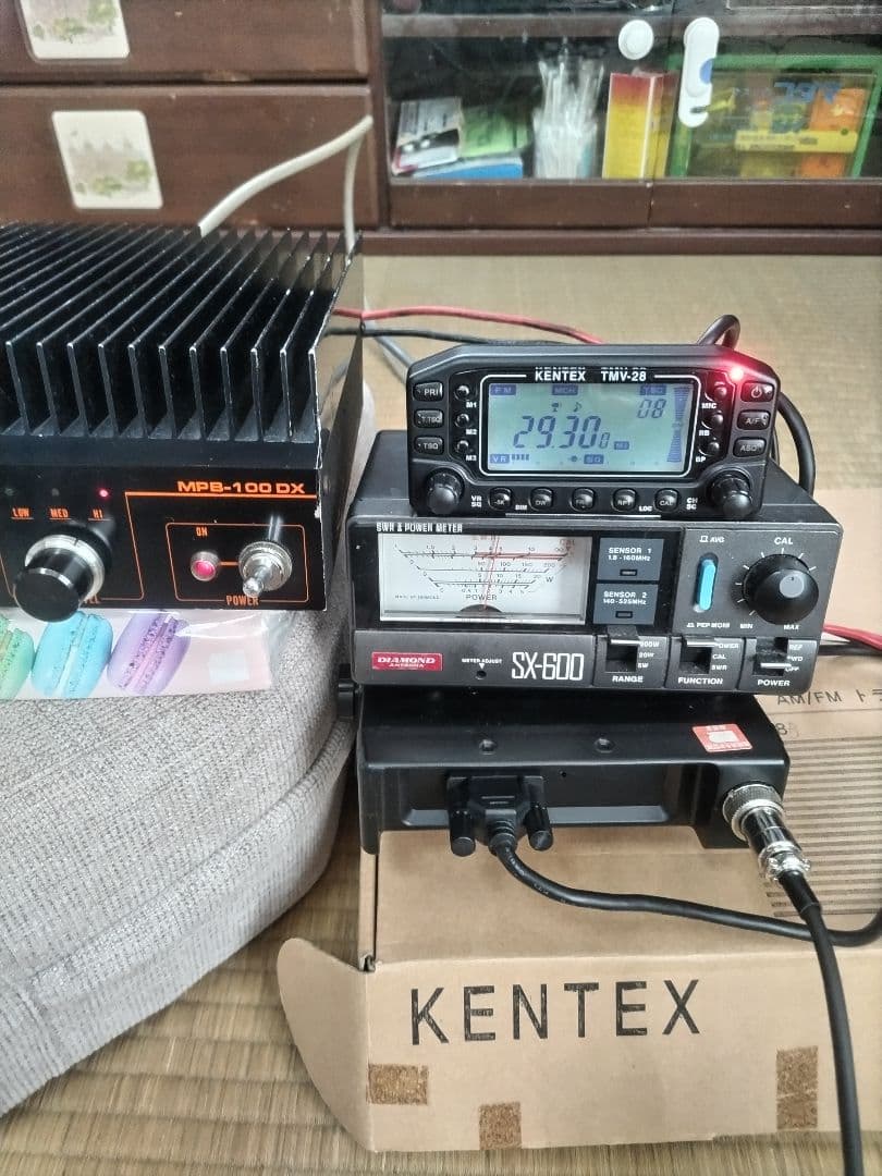 アマチュア無線機　KENTEX TMV-28 & MPB-100DX