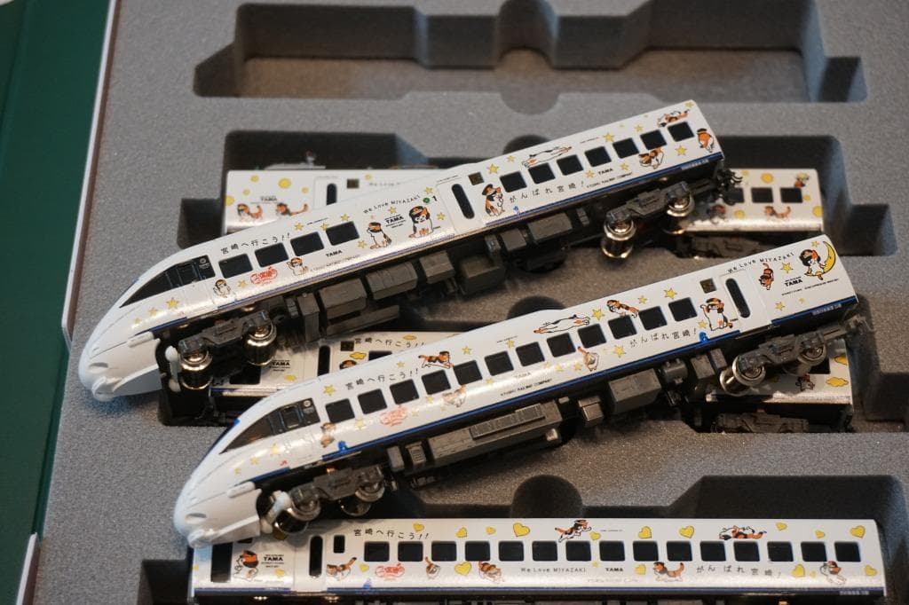 ＫＡＴＯ　885系 「たま（宮崎応援）」ラッピング仕様 ＳＭ-8編成 6両