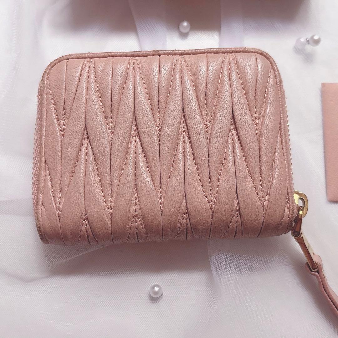 miu miu キルティング ピンク 二つ折り財布