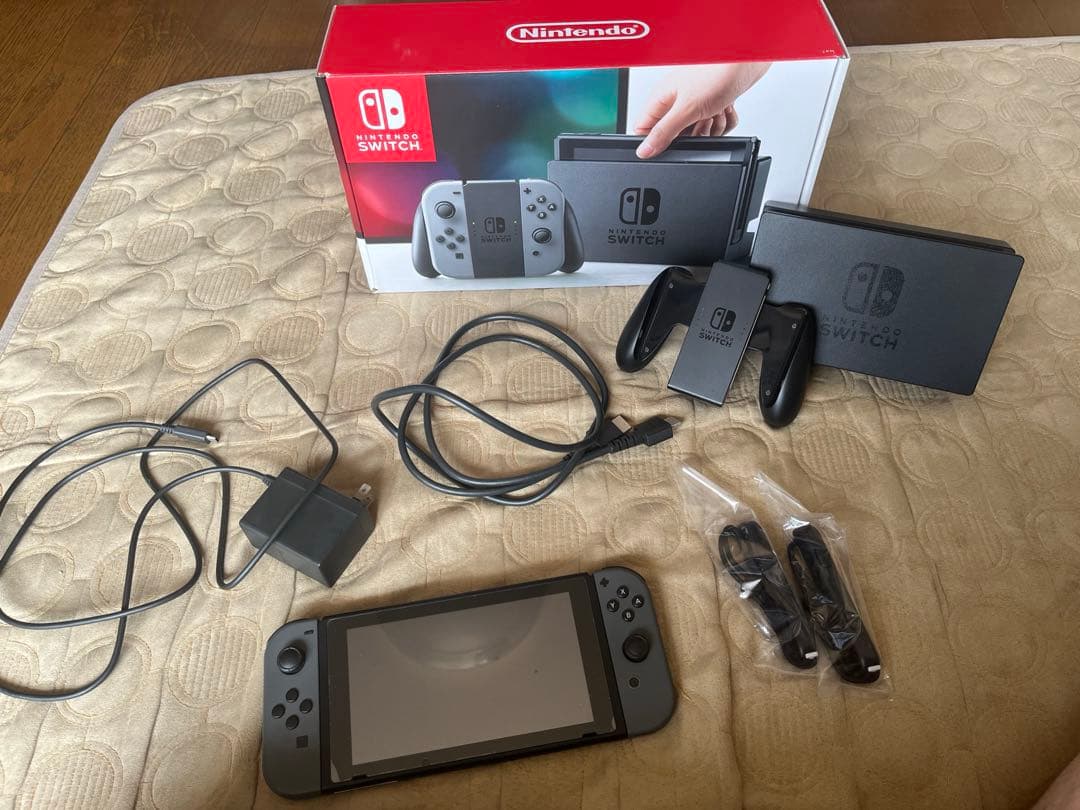 (トマトプ)【別売りケース付き！】Nintendo Switch 本体