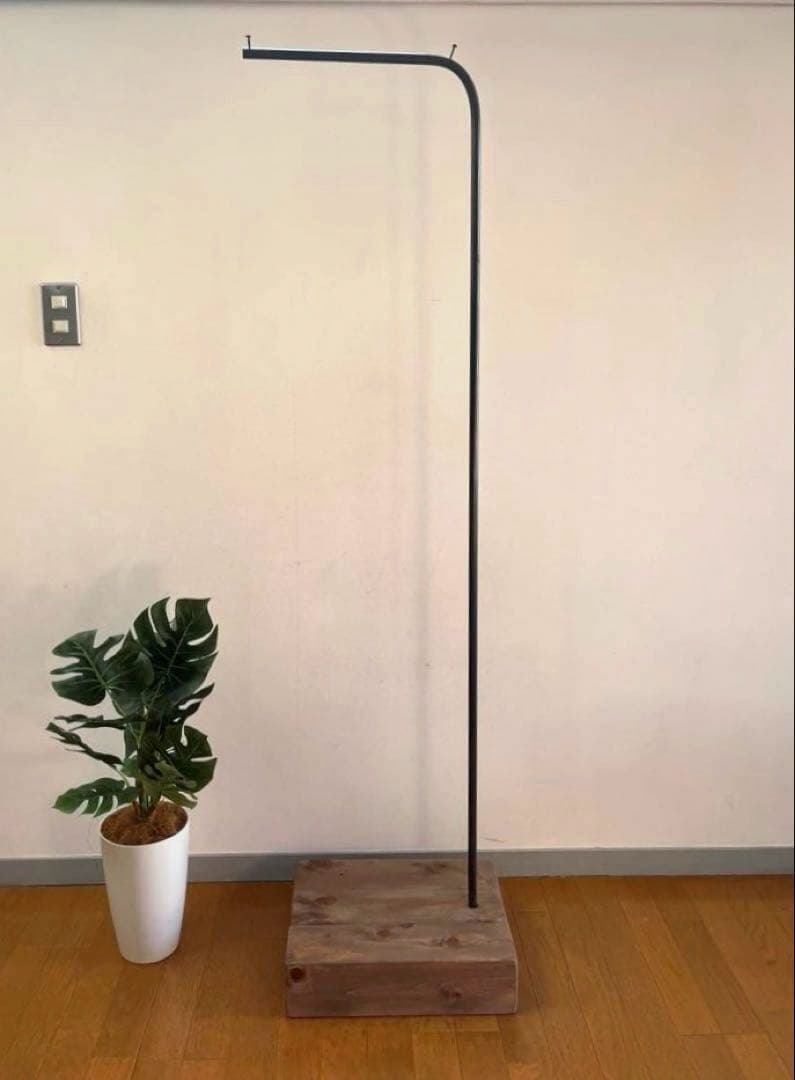 インダストリアル　アイアンコートハンガー　ヴィンテージスタイル　工業系　モダン