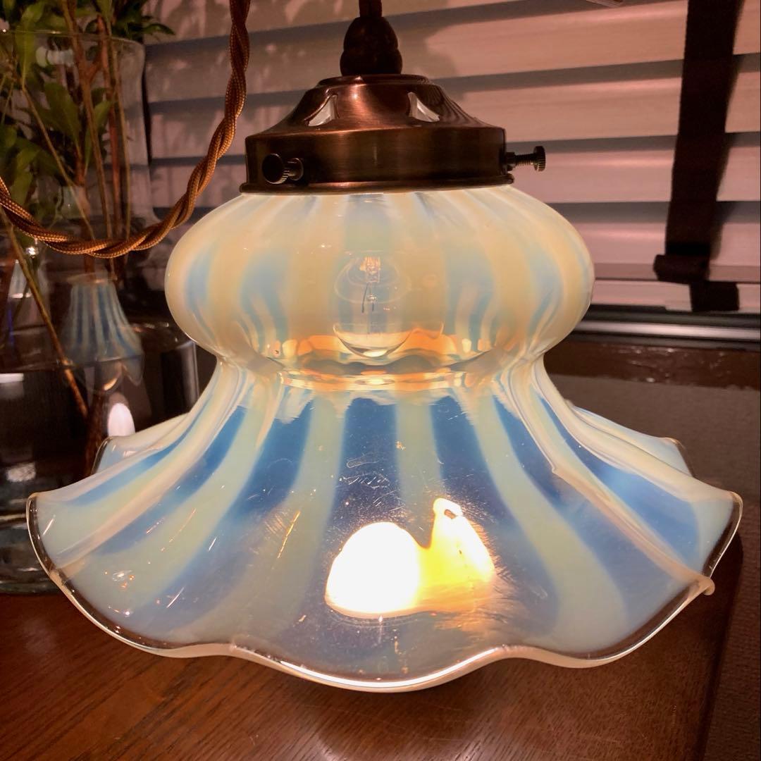 大きなウランガラス １９世紀　アンティーク　ランプシェード　フランス