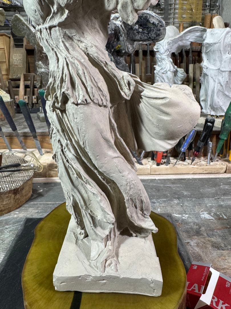 勝利の女神像 サモトラケのニケ 型製作 仕上げ塗装済み完成品 専用台座付き