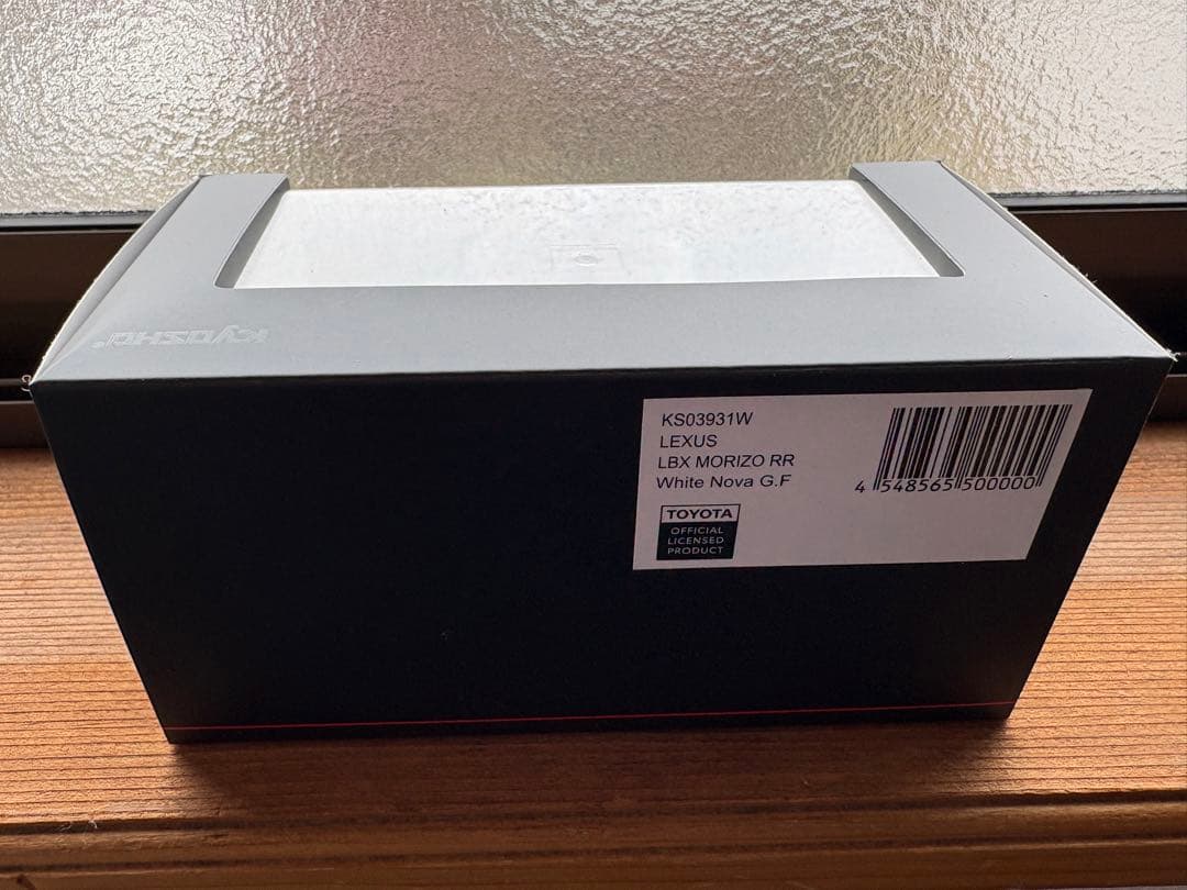 京商　1/43 レクサス　LBX MORIZO RR ホワイトノーヴァガラスフレ
