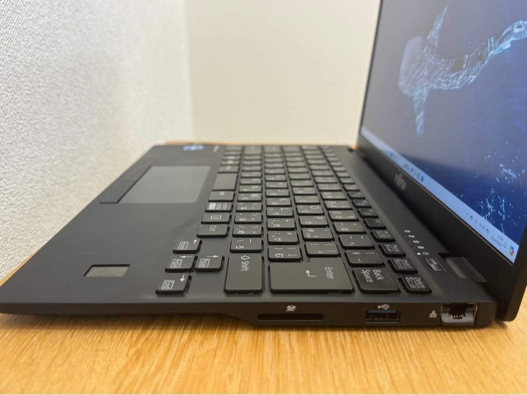 Fujitsu LIFEBOOK インテル11世代CPU Core i7/8GB