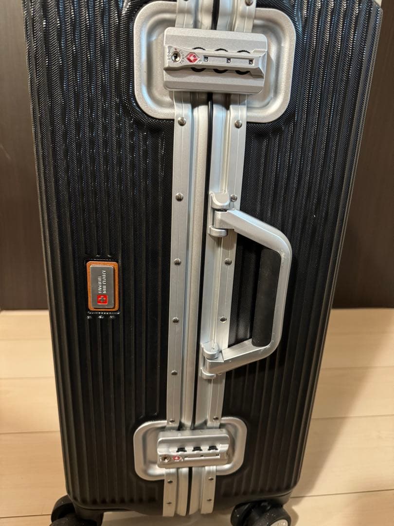 【うっき】スイスミリタリー Premium スーツケース 64L