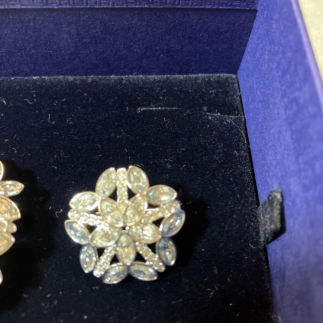 SWAROVSKI GINETTE ブローチ