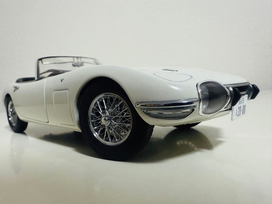 AUTOartオートアート/Toyotaトヨタ 2000GT 007 1/18