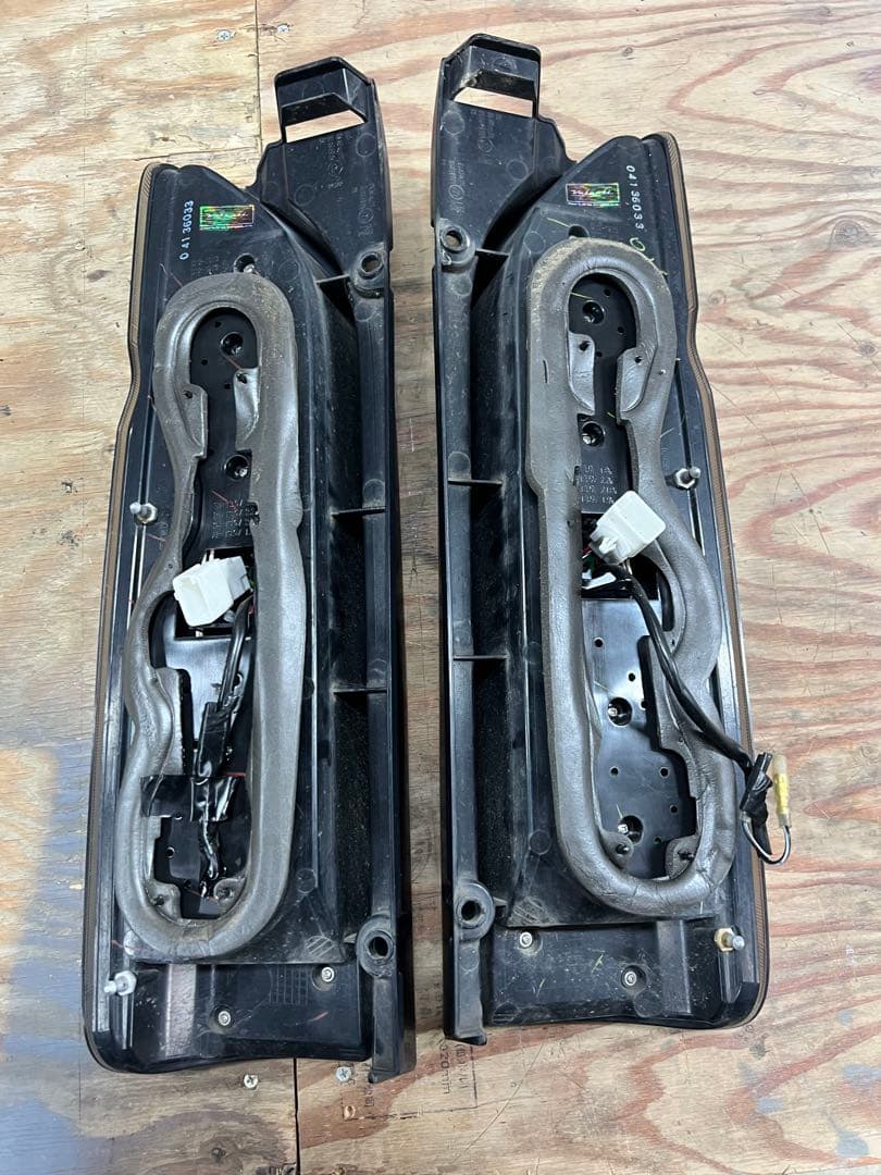 Valenti（ヴァレンティ）　ハイエース200系テールランプジャンク