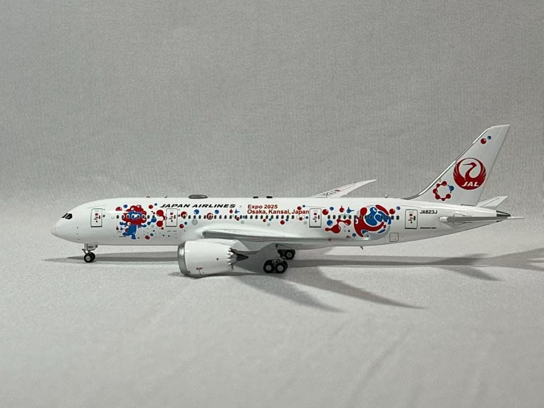 日本航空 JAL 1:400 Aviation B787-8 JA823J