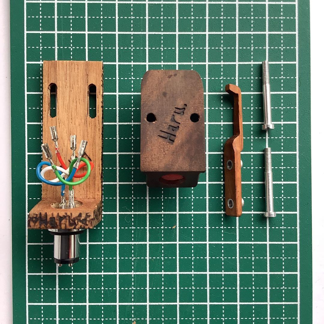 レコード関連機器、木のヘッドシェル、カートリッジ、交換針セット(計18g)