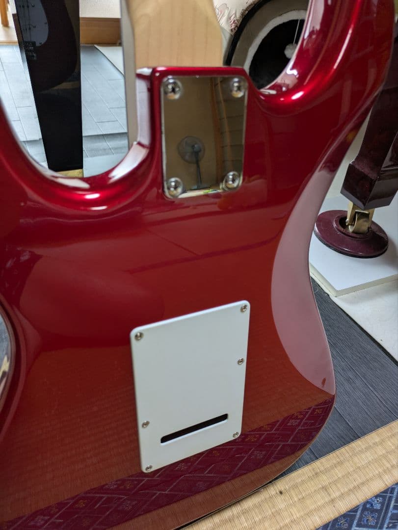 Legend エレキギター レッド　ちいかわピック