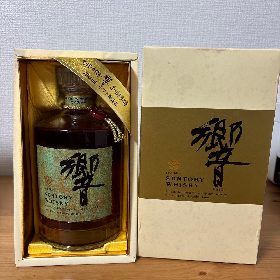サントリーウイスキー響　ゴールドラベル　750ml ギフト限定品　箱付き　未開封