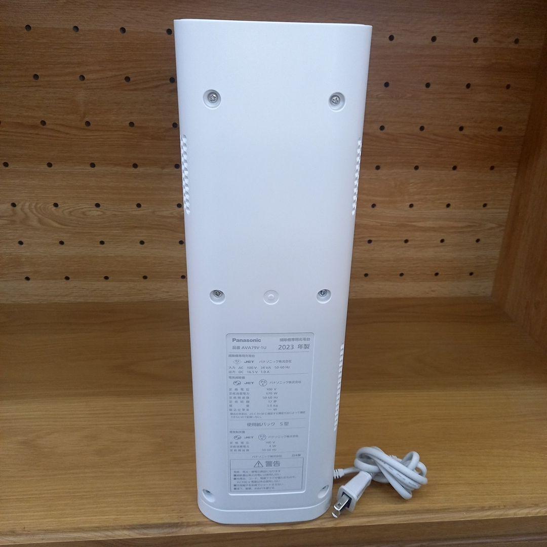 Panasonic　コードレス掃除機　2023年製　MC-NS100K
