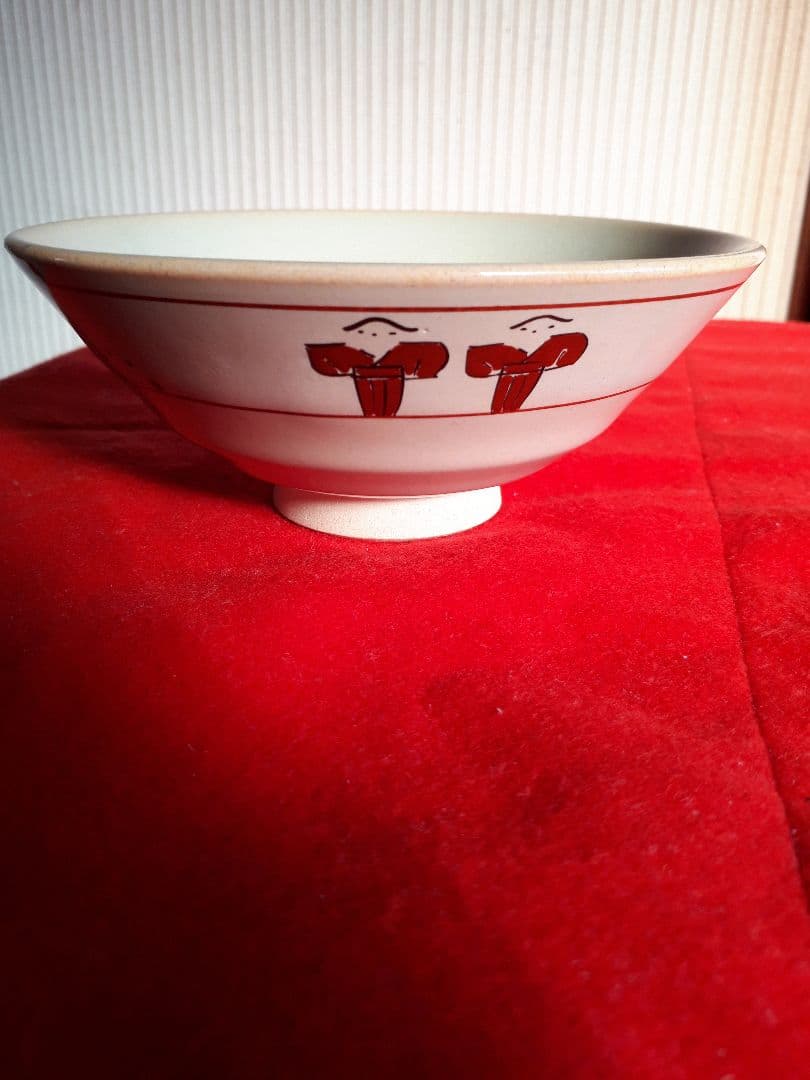 大塩昭山の奈良絵平茶碗