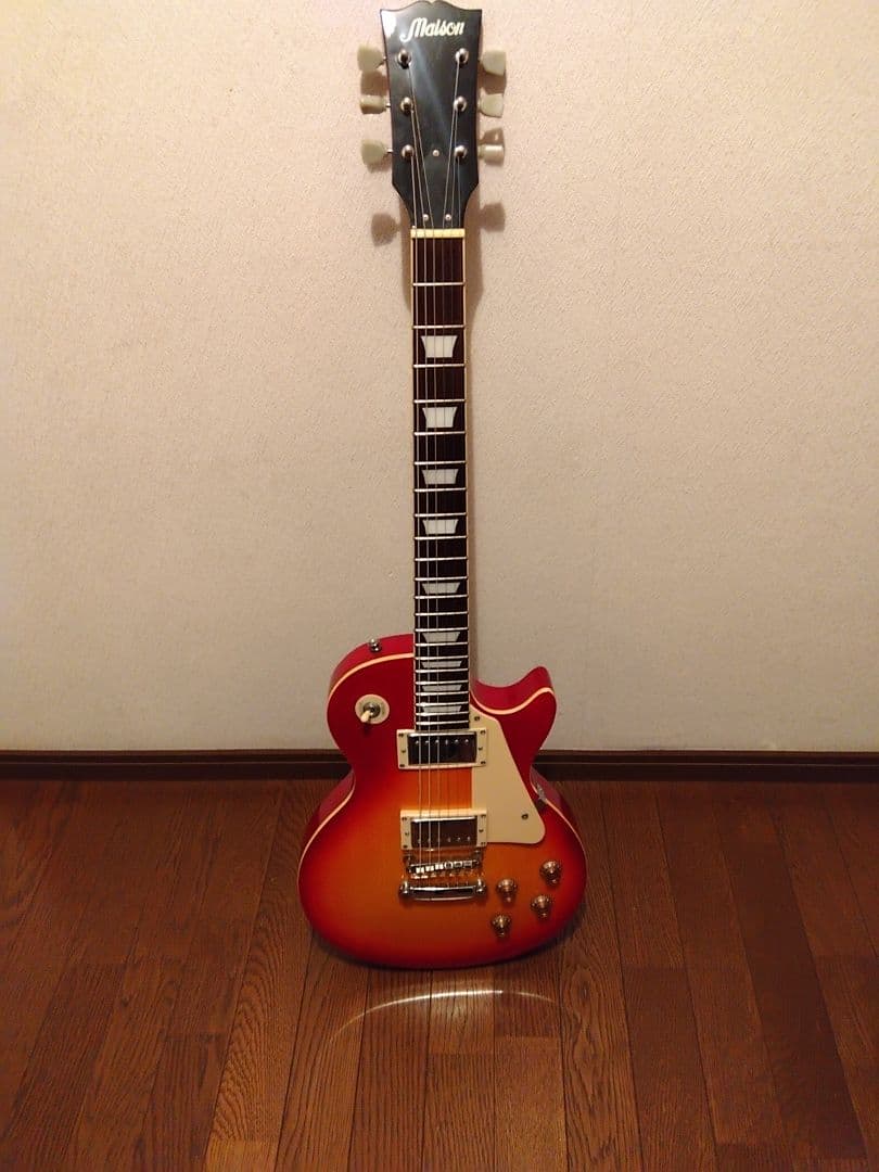 【最終価格】Maison　レスポールタイプギター【美品】