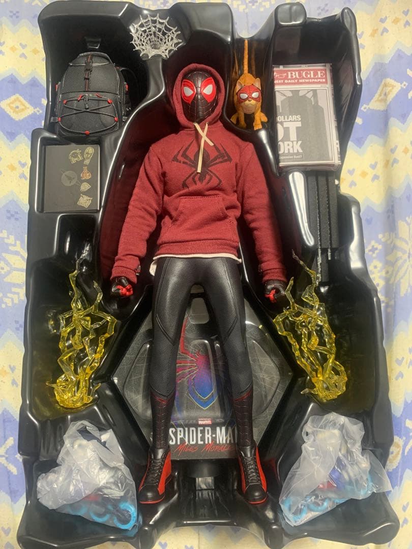 ホットトイズ　スパイダーマン /マイルス・モラレス　売店の看板猫スーツ