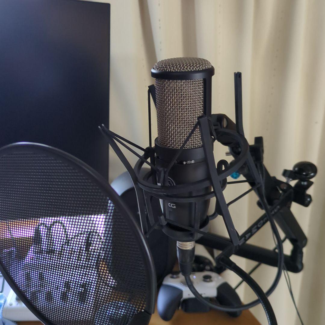 キ*ィ様 AKG コンデンサーマイク P220 ショックマウント、ケーブル付き